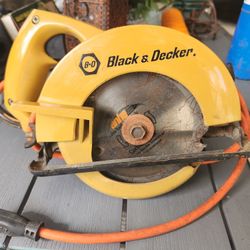 Black & Decker 5 1/2 Compact Circular Saw
