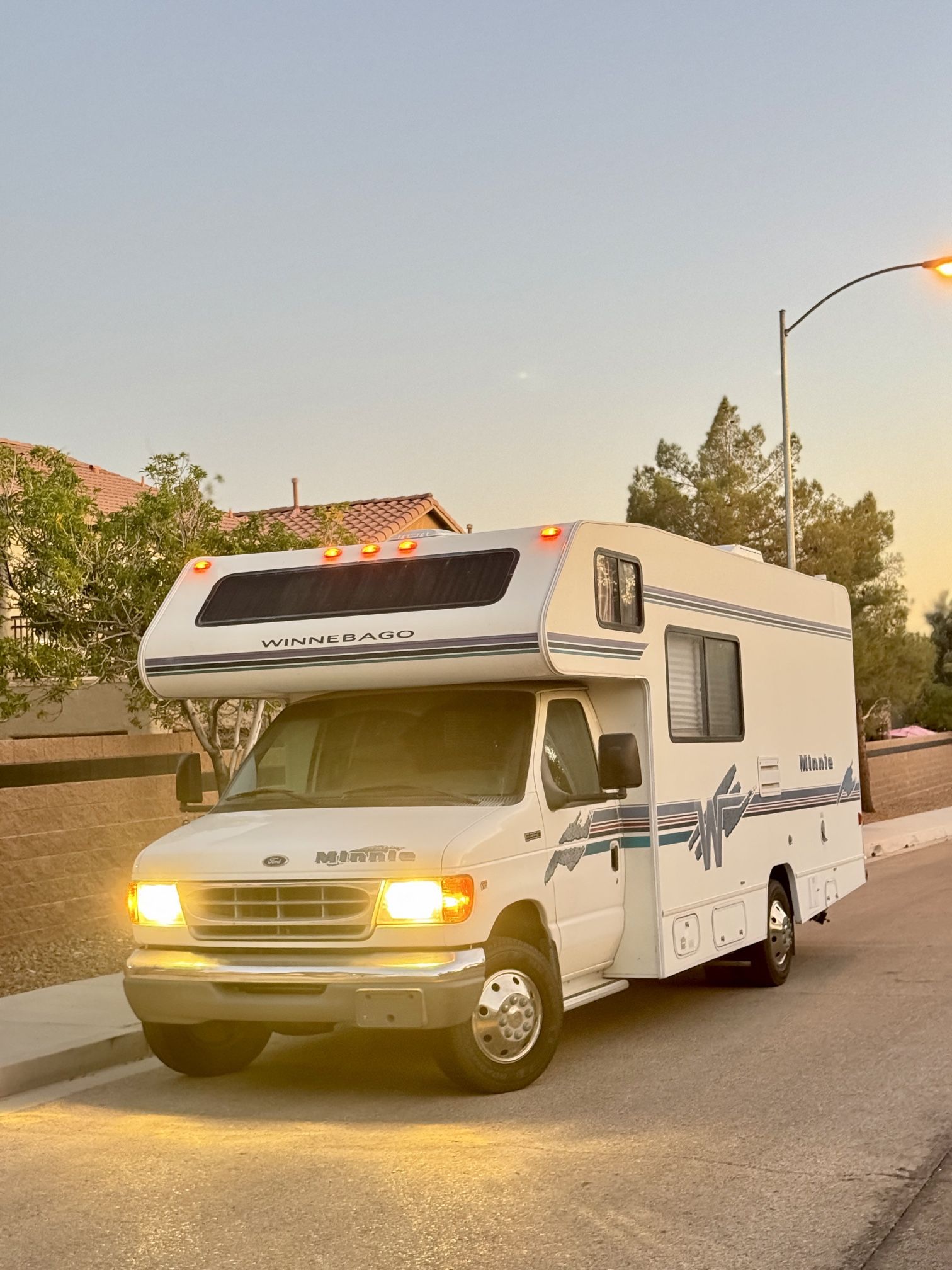 1998 Ford E-350 Winnebago Minnie Winnie Rv
