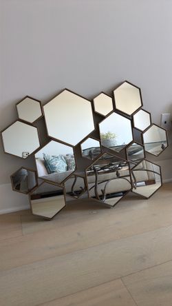 Wall mirror