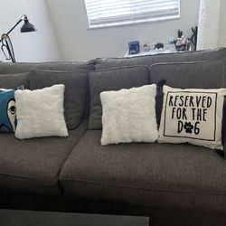 Sofa/Mueble with ottoman