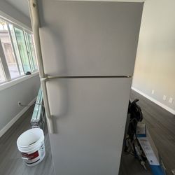 GE Refrigerator