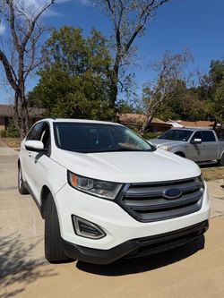 2017 White Ford Edge SUV