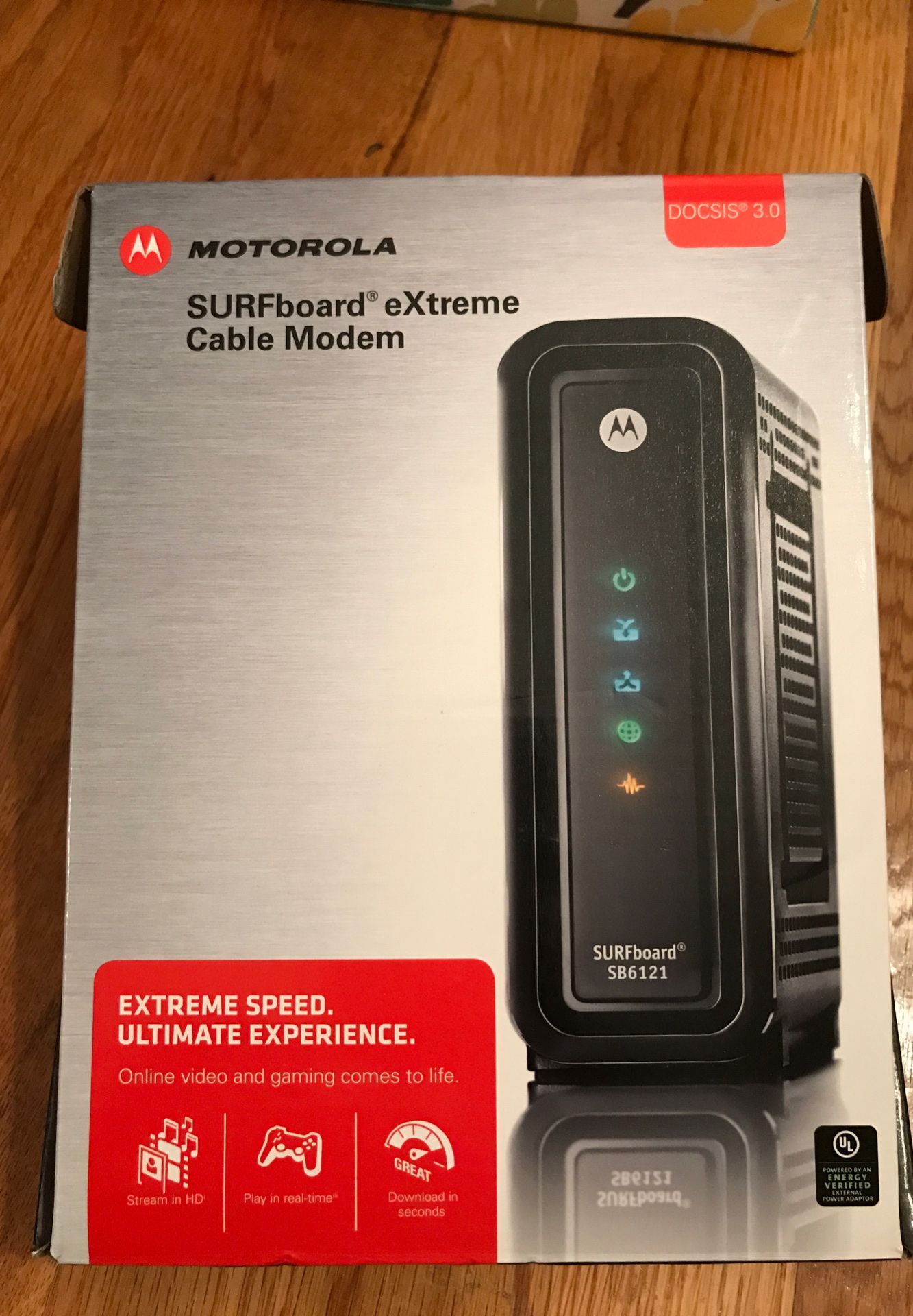 Motorola Surfboard eXTreme cable modem SB6121