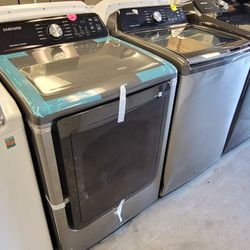 New Samsung 4.4cu Ft Top Load Washer And Gas Dryer Set 