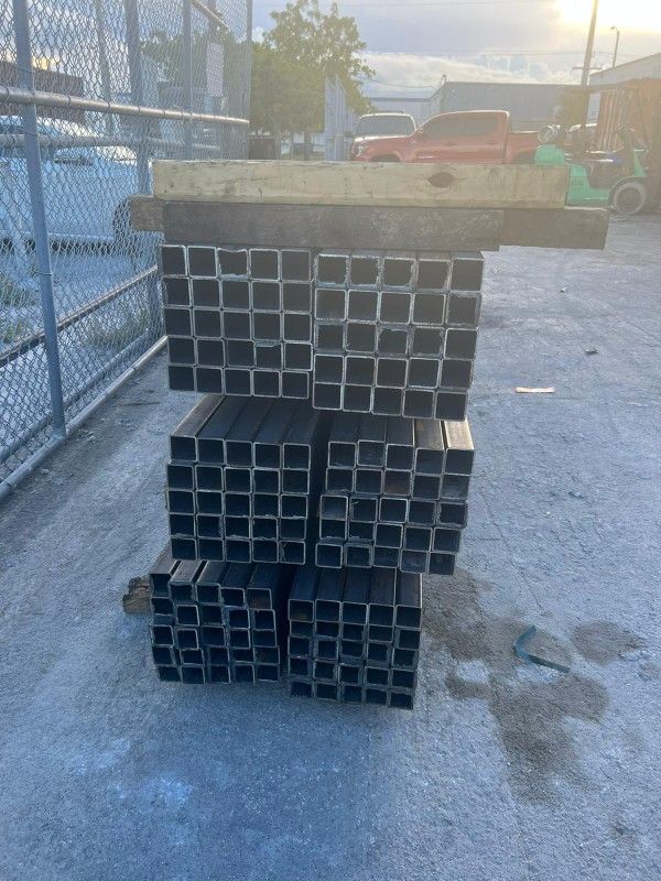 Steel Tubes 2x2 1 8th Thick 7.85 900 Pieces for Sale in Miami, FL OfferUp