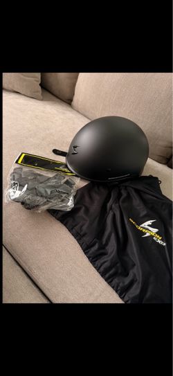 Motorcycle/bike helmet and chins trap
