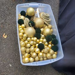 Yard SALE TODAY - Christmas DECOR AND MORE