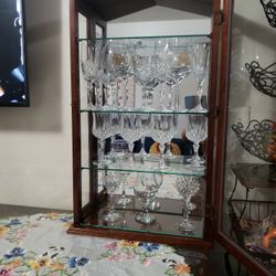 Howard Miller Cabinet 