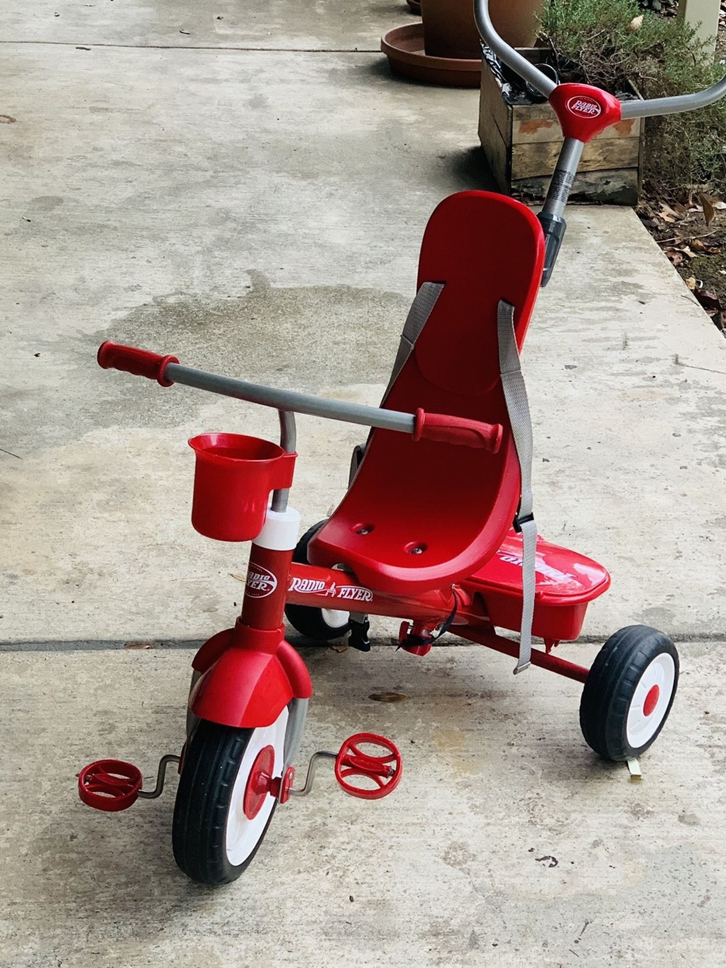 Radio Flyer, 4-in-1 Stroll 'n Trike, Grows with Child, Red