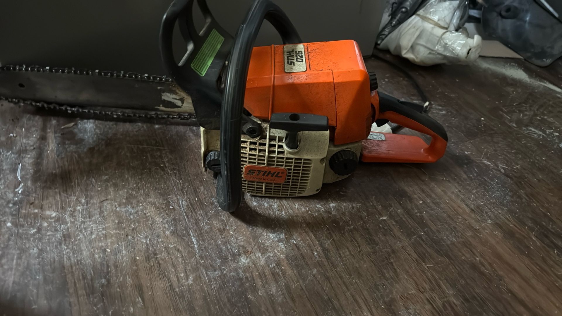 Chainsaws