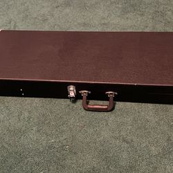 Black Tolex guitar case