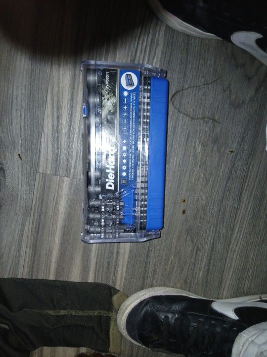 Diehard 113 PC Nut Driver And Bit Set