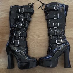 Boots  Like New Wore Once 