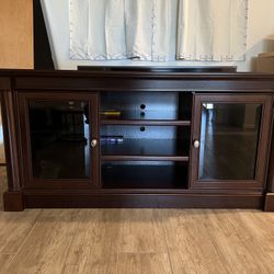 Entertainment Center / TV Stand