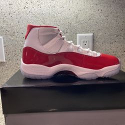 Jordan 11 Varsity Red 