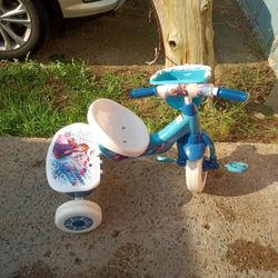Huffy Frozen Tricycle 