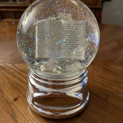 Things Remembered Praying Hands Musical Snowglobe with the Name “Louise“ Engraved on Front