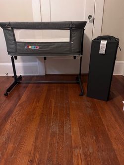 Bedside Sleeper Bassinet and Portable Playard Bassinet