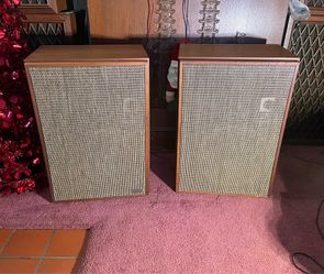 Vintage University Medallion XII Speakers
