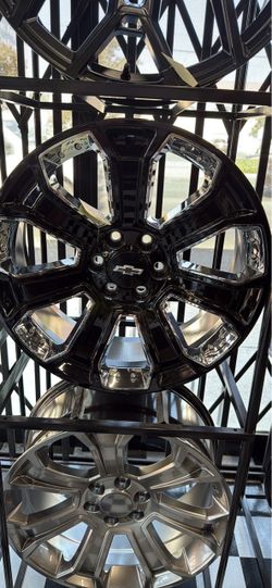 22” CHEVY GMC STYLE WHEELS RIMS 6x139.7 + TIRES (4) NEW SILVERADO SIERRA TAHOE-WE FINANCE