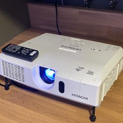 Hitachi HDMI 5000 Lumens Video Projector