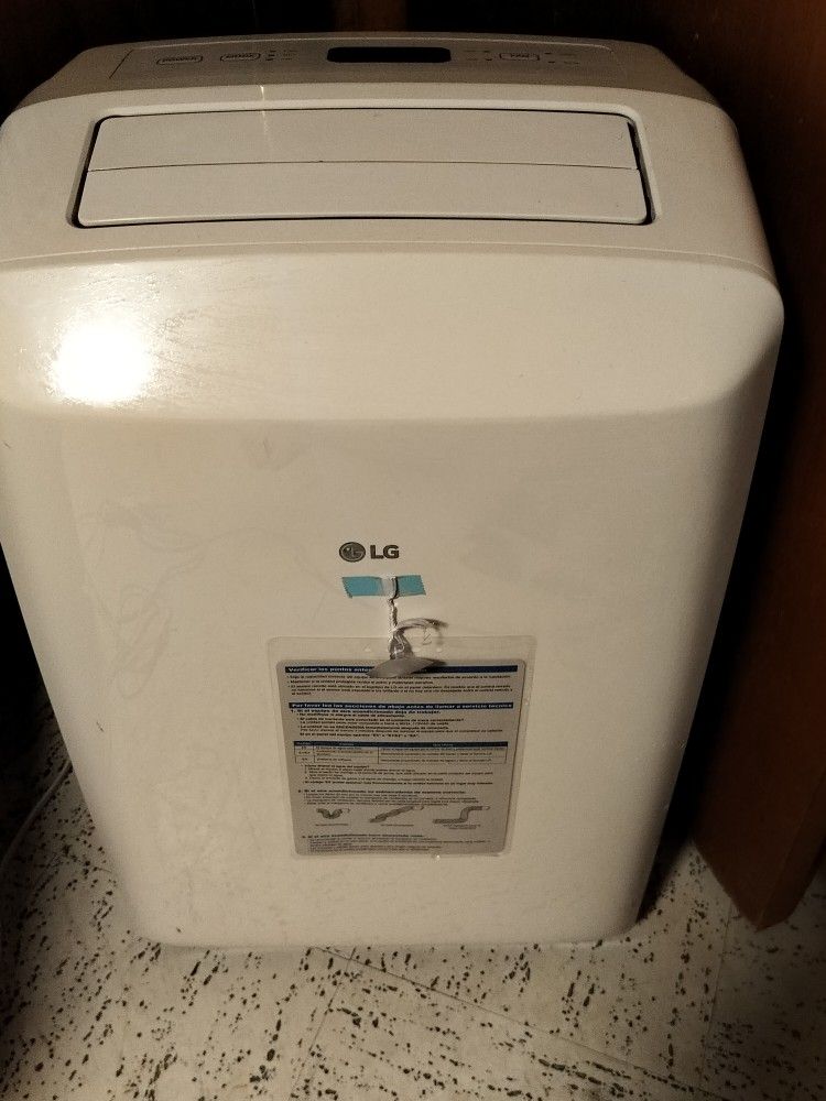 LG Air Conditioner 