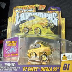 Car Tuned Lowriders ‘67 Chevy Impala SS #01 Series 1 With Poseable Chassis & LED