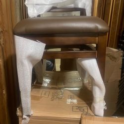 Set Of 8 Wood Chairs Brand New 