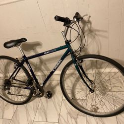 Trek Mountain Track 720 - 19.5”- Cromoly- 26” Wheels- 21 Speed 