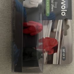 Silicon dogs to keep lid open