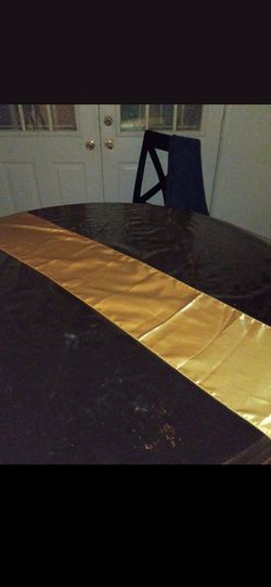 Vendo estas tiras color oro decoracion para mesa rectangular o redonda