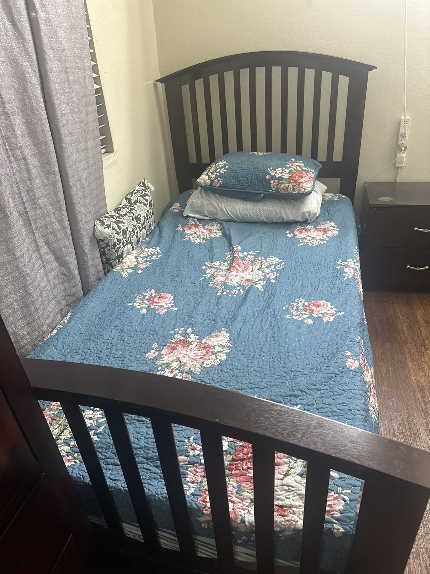 Twin Bed