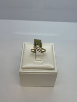 10k Gold Ring. New.