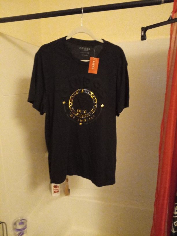 New Guess Tshirt Sz XXL..Pickup Only!! In Great Shape.