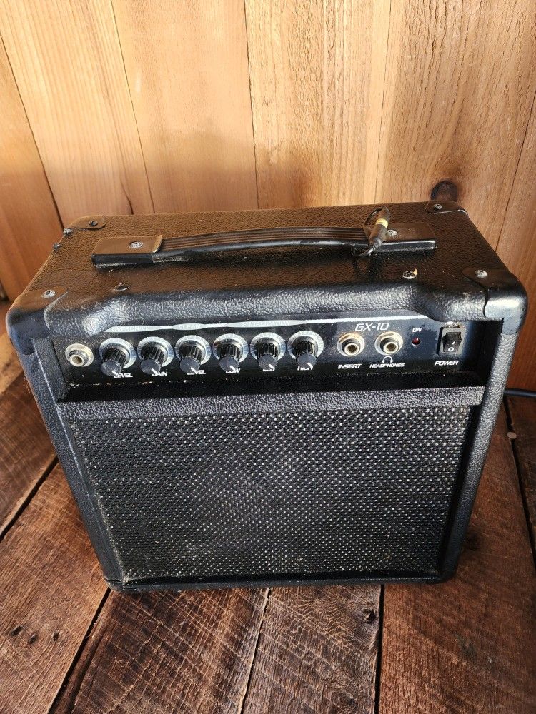 *** GUITAR AMP ***