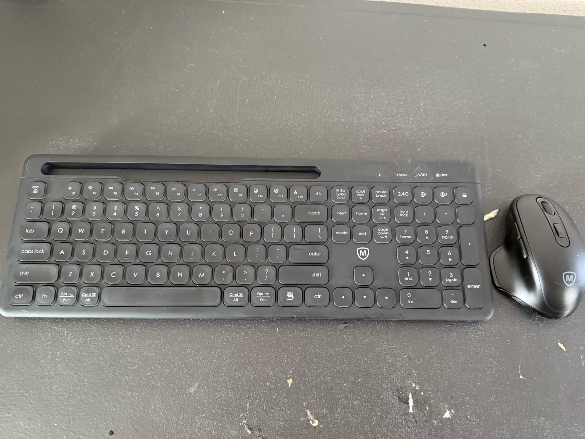 Bluetooth rechargeable wireless keyboard and mouse