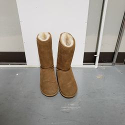 Bearpaw Boots ,size 5