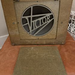 Vintage Speaker & Projector