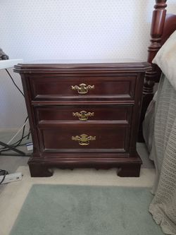 Bedroom 2 drawer Nightstand