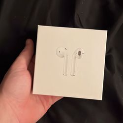 Apple AirPods First Generation 