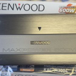 Kenwood Class D Compact 4-Channel Vehicle Amplifier 600w Max Power 4 Ohms