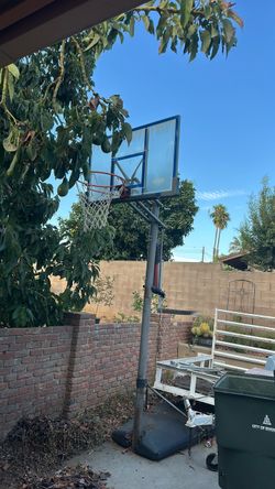 Portable basket ball basket