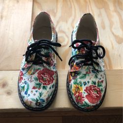 Girls Shoes