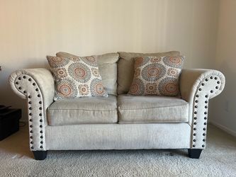 Loveseat (comfortable)