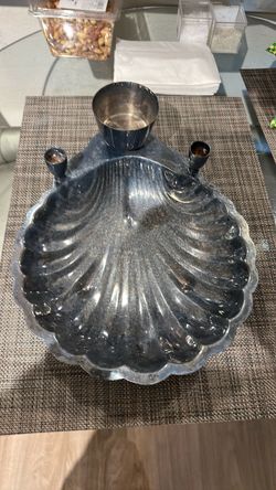 vintage silver-plated clam or scallop shell seafood serving dish