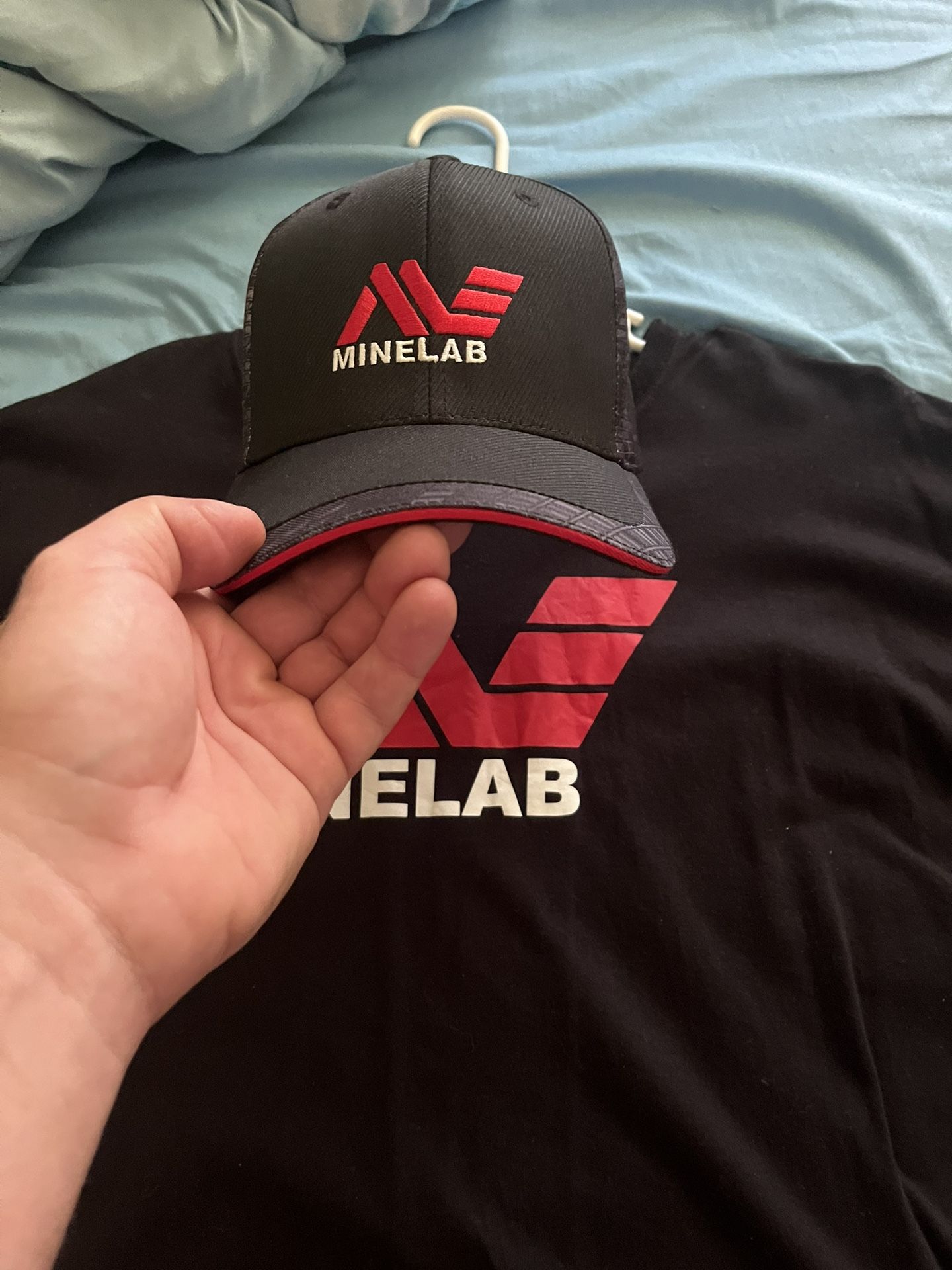 Minelab T-shirt And Minelab Hat