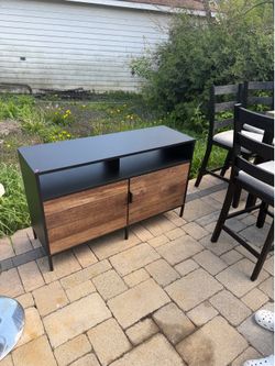 Tv stand