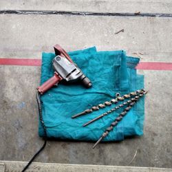 0 Milwaukee Electric Drill With Half Inch Chuck 450 RPM