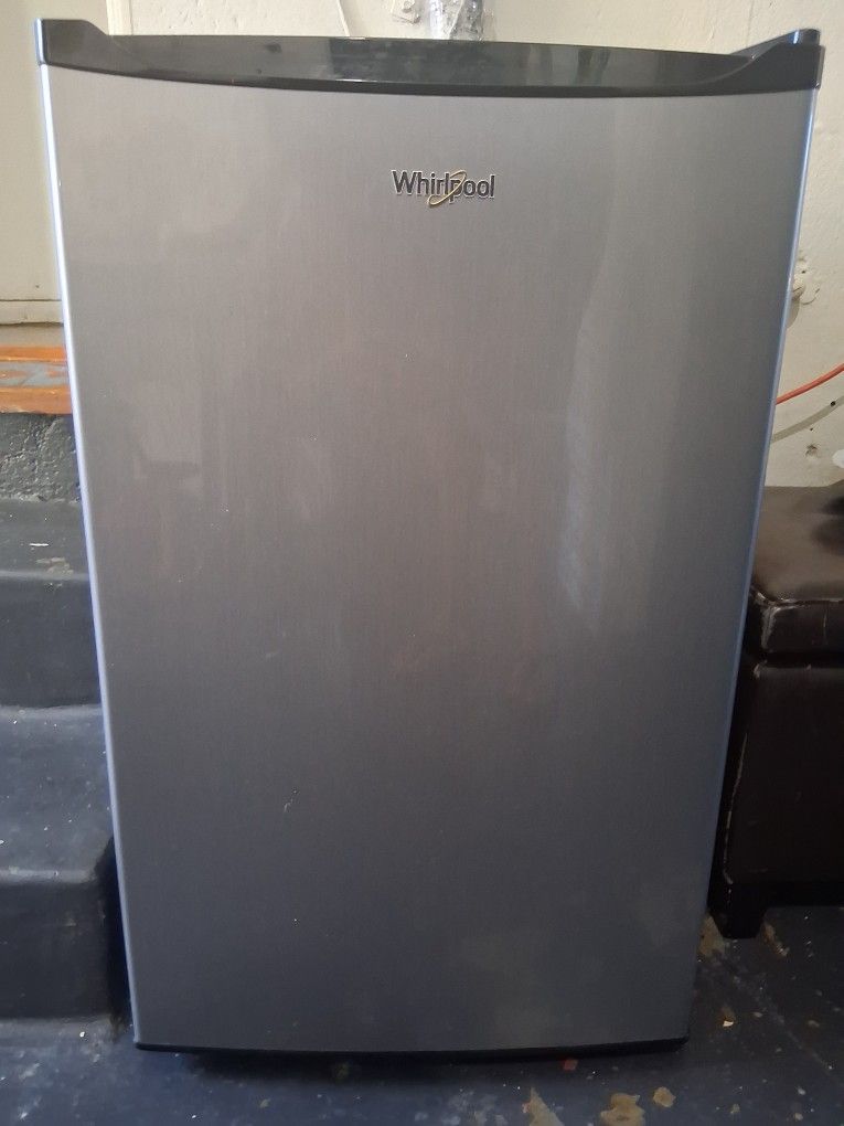 Mini Fridge Whirlpool