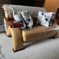  Leather Love Seat Couch